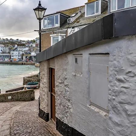 Finest Retreats - No 5 Harlequin St Ives (Cornwall)