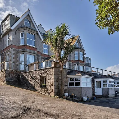 Finest Retreats - No 5 Harlequin Apartment St Ives (Cornwall)