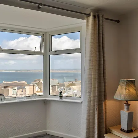 Finest Retreats - No 5 Harlequin Apartment St Ives (Cornwall)